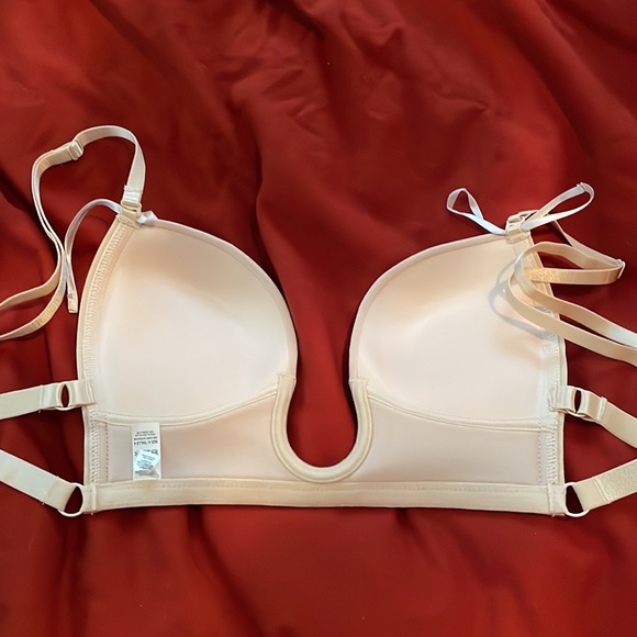 Plunge - low back convertible bra - Picture 5 of 9